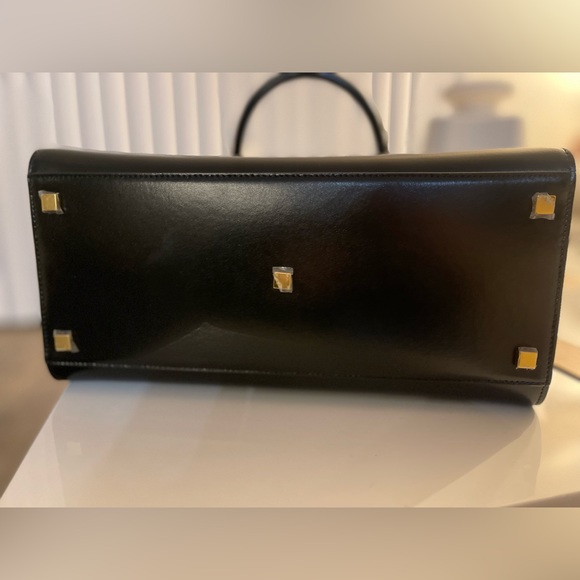 SAINT LAURENT Uptown Medium leather tote bag - Picture 6 of 9